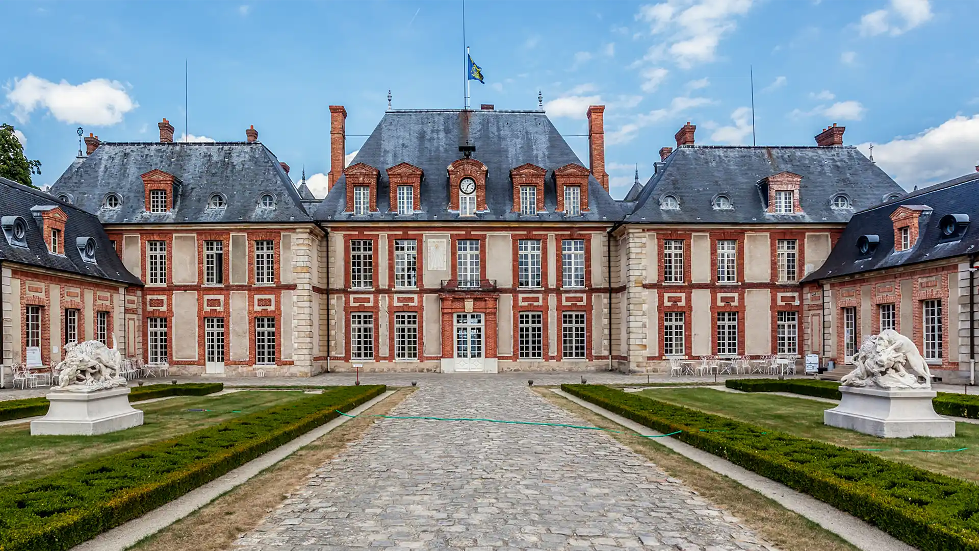Château de Breteuil в долине Шеврёз